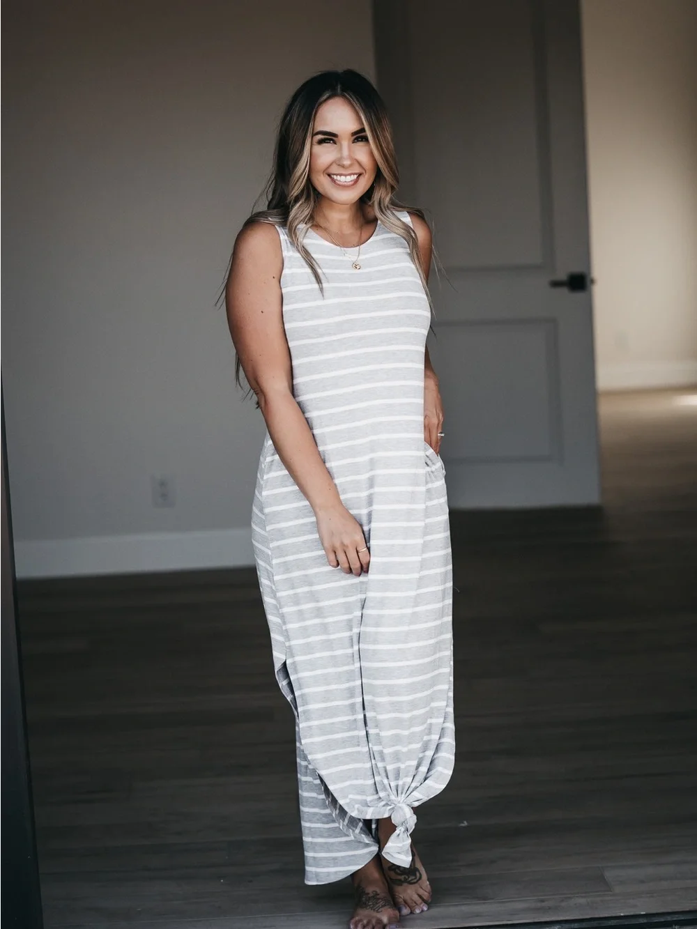 Zenana Outfitters Gray & White Striped Sleeveless Maxi Dress - Picture 2 of 6